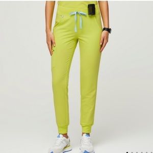 NWT FIGS Regular Waist Zamora Joggers CItrine XSP extra small petite